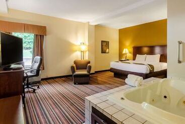 ホテル Quality Inn Danville University Area