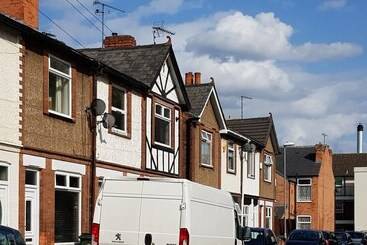 דירות לתיירים Garden City House  Huku Kwetu