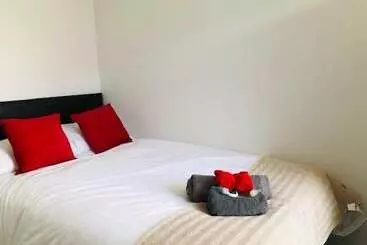 ペンション Townhouse @ 51 Balfour St Stoke