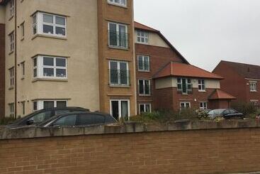 Turist apartmanları Pretty Properties   30 Chaldron Court