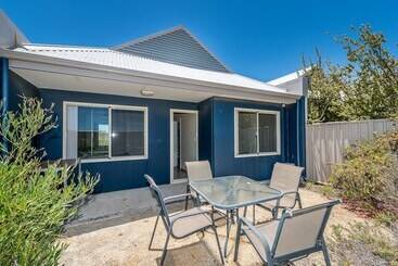 Апартаменты Seafront Unit 60