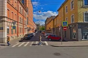 آپارتمان‌های توریست‌ها Apartment Vesta On Petrogradskoy