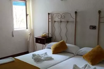 Pension  Hostal & Restaurante Miralpas
