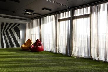 관광객 아파트 Birdcage Penthouse Luxury Melbourne Ultra Modern Industrial Chic