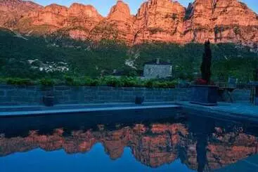Hotel Avragonio