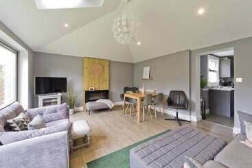 游客公寓 Stylish Family Home By Twickenham Stadium By Underthedoormat