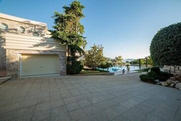 شقق خاصة سياحية Villa Sparta