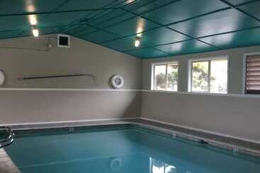 מוטל Hi Tide Oceanfront Inn