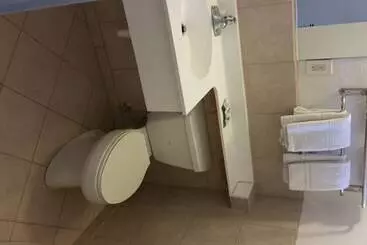 مُتل Tri State Inn