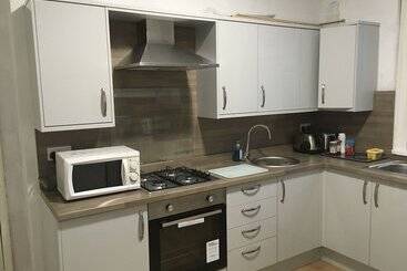 펜션 The Canberra Guest House