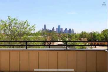 شقق خاصة سياحية 4 Story Rooftop   Executive Corporate Housing