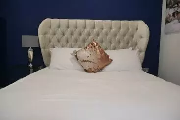 Apartaments turístics Milburn House  Luxury Apartments