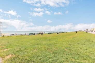 דירות לתיירים Deco Seafront | By My Getaways