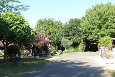 Отель Camping Les Poutiroux   Tente Lodge