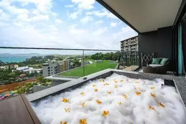 Hotel Mida Grande Resort Phuket Official Account