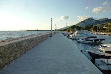 شقق خاصة سياحية Mareta   Apartment In A Stone House