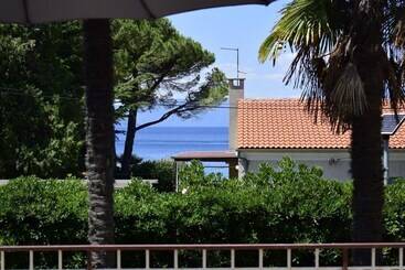 آپارتمان‌های توریست‌ها Apartment Faith