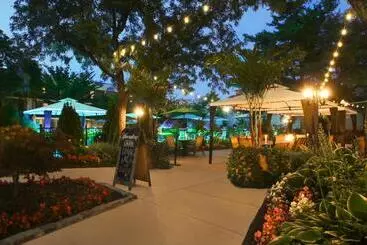 Отель Holiday Inn Westbury Long Island, An Ihg