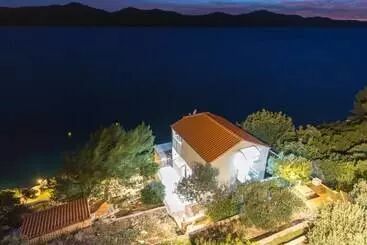 Turistihuoneistot Apartman Eden