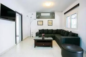 Apartamentos turísticos Majestic Glifada