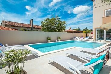 Apartamenty turystyczne Villa Grannys House