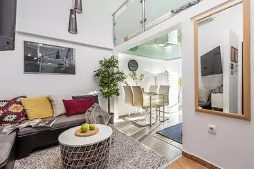 Turistihuoneistot Apartments Molo Longo