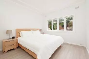 آپارتمان‌های توریست‌ها Newly Renovated Apt Close To Cbd Unit 1