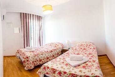 آپارتمانهای توریستها Taurus Deluxe Apartment With Sea View