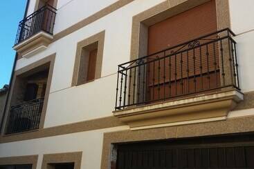 شقق خاصة سياحية La Tahona De Perales