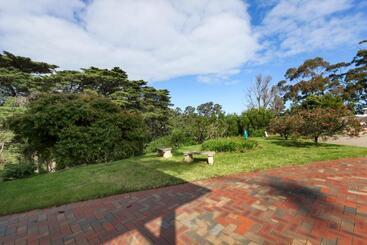 דירות לתיירים Leighton Bay Walk