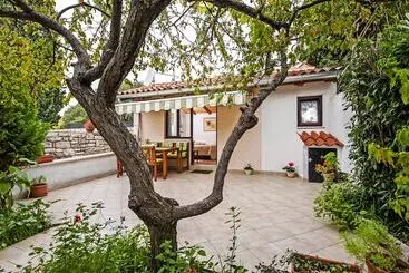 پانسیون Apartments & Rooms Chiara