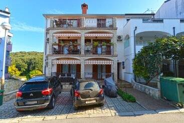 דירות לתיירים Apartments Elvis 1299