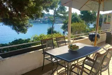ツーリストアパートメント Adriatic Villa Lumbarda