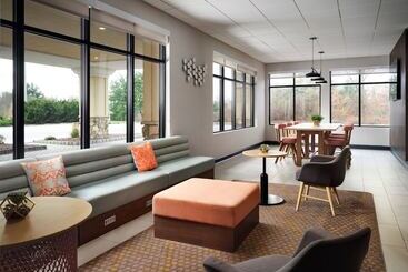 호텔 Holiday Inn & Suites Marlborough By Ihg