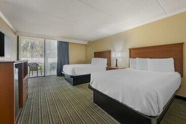 منتجع Best Western International Speedway