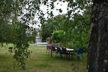 پانسیون La Petite Charnasserie