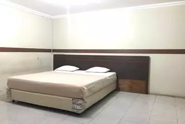 Hotel Oyo 2144  Rapos