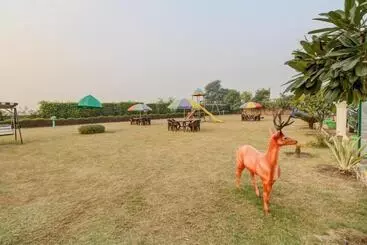 Hotelli Elegance Resort