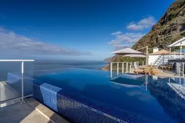 Resort Escarpa   The Madeira Hideaway
