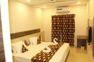 هتل Shri Shiva Palace