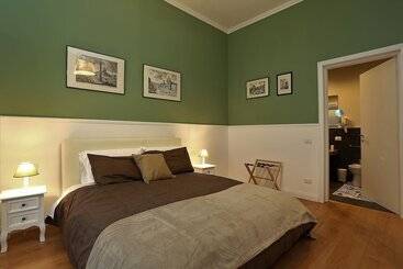 پانسیون Romantica Guest House