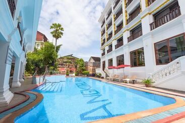 هتل Angkor Year Theme