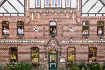 Majatalo Landhaus Zum Lindenhof