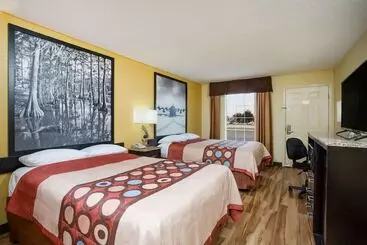 هتل Super 8 By Wyndham Garner/clayton/raleigh