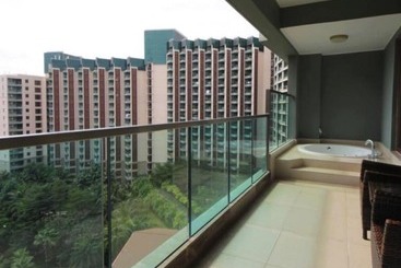 Amanda Seaview Resort Apartment