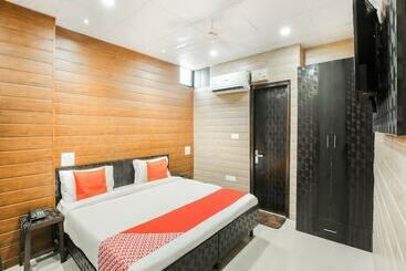 Отель Anand Shri By Oyo Rooms