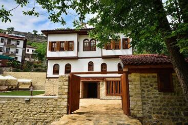 Hotel Mehmet Emin Efendi Konagi