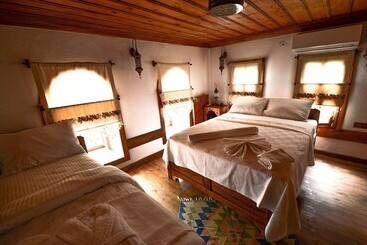 בית מלון כפרי Mehmet Emin Efendi Konagi