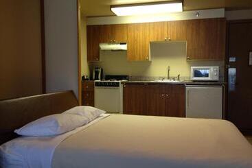 בית מלון כפרי Linderhof Inn