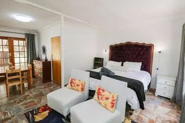 Aamiaismajoitus (B&B) Swallows Nest